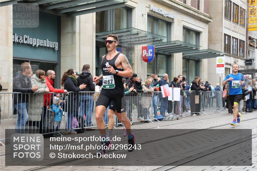 05.10.2025 - 20. swb-Marathon Bremen Strokosch-Dieckow http://msf.ph/oto/9296243 05.10.2025 12:58:33 Ziel 3435, 3580, 4664, 4867, 5470, 5495, 5815, 7668, 7764, 8053, 8275, 8520, 8593, 3435, 3580, 4664, 4867, 5470, 5495, 5815, 7668, 7764, 8053, 8275, 8520, 8593 meine-sportfotos.de