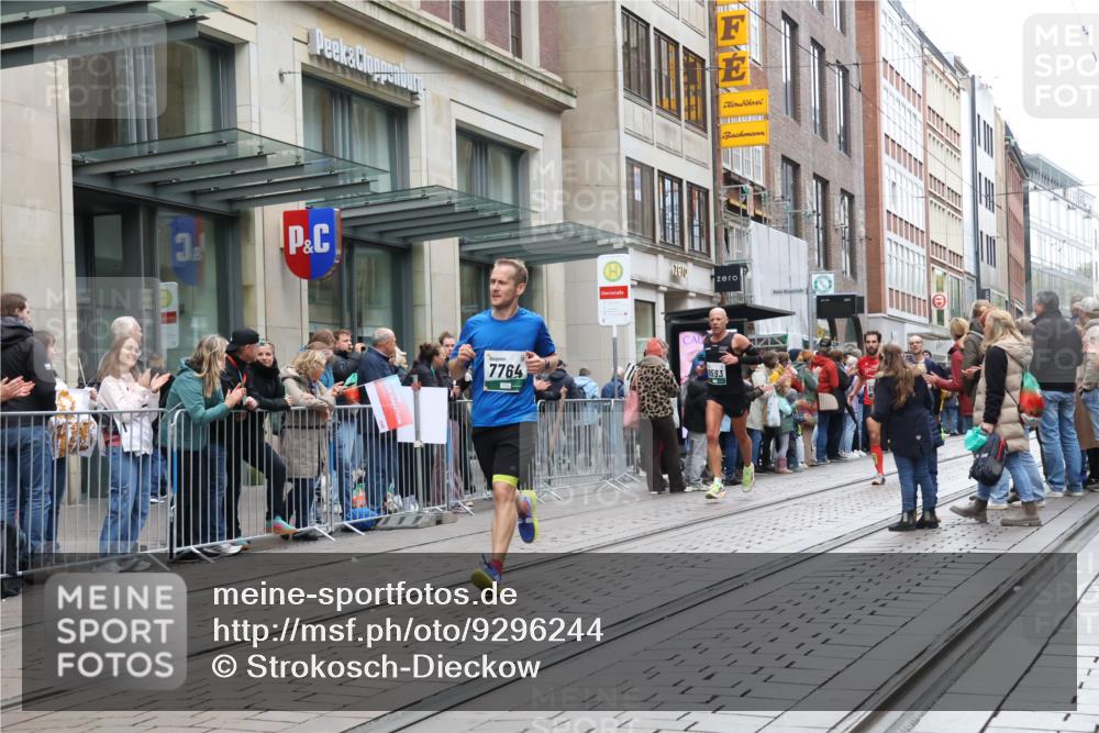 05.10.2025 - 20. swb-Marathon Bremen Strokosch-Dieckow http://msf.ph/oto/9296244 05.10.2025 12:58:34 Ziel 3435, 3580, 4664, 4867, 5470, 5495, 5815, 7668, 7764, 8053, 8275, 8520, 8593, 3435, 3580, 4664, 4867, 5470, 5495, 5815, 7668, 7764, 8053, 8275, 8520, 8593 meine-sportfotos.de