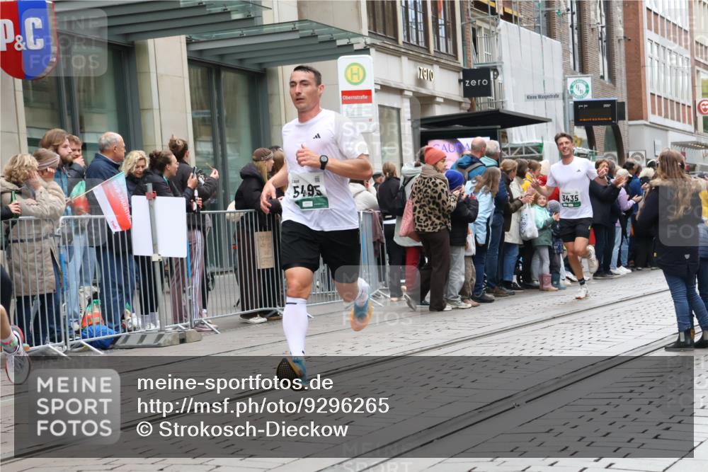 05.10.2025 - 20. swb-Marathon Bremen Strokosch-Dieckow http://msf.ph/oto/9296265 05.10.2025 12:58:46 Ziel 2130, 2385, 3219, 3391, 3435, 3580, 4158, 4664, 5470, 5495, 5908, 6224, 6423, 8053, 2130, 2385, 3219, 3391, 3435, 3580, 4158, 4664, 5470, 5495, 5908, 6224, 6423, 8053 meine-sportfotos.de