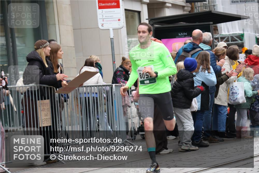 05.10.2025 - 20. swb-Marathon Bremen Strokosch-Dieckow http://msf.ph/oto/9296274 05.10.2025 12:58:52 Ziel 623, 2130, 2385, 3219, 3391, 3435, 4158, 4664, 5908, 6224, 6423, 6912, 8053, 623, 2130, 2385, 3219, 3391, 3435, 4158, 4664, 5908, 6224, 6423, 6912, 8053 meine-sportfotos.de