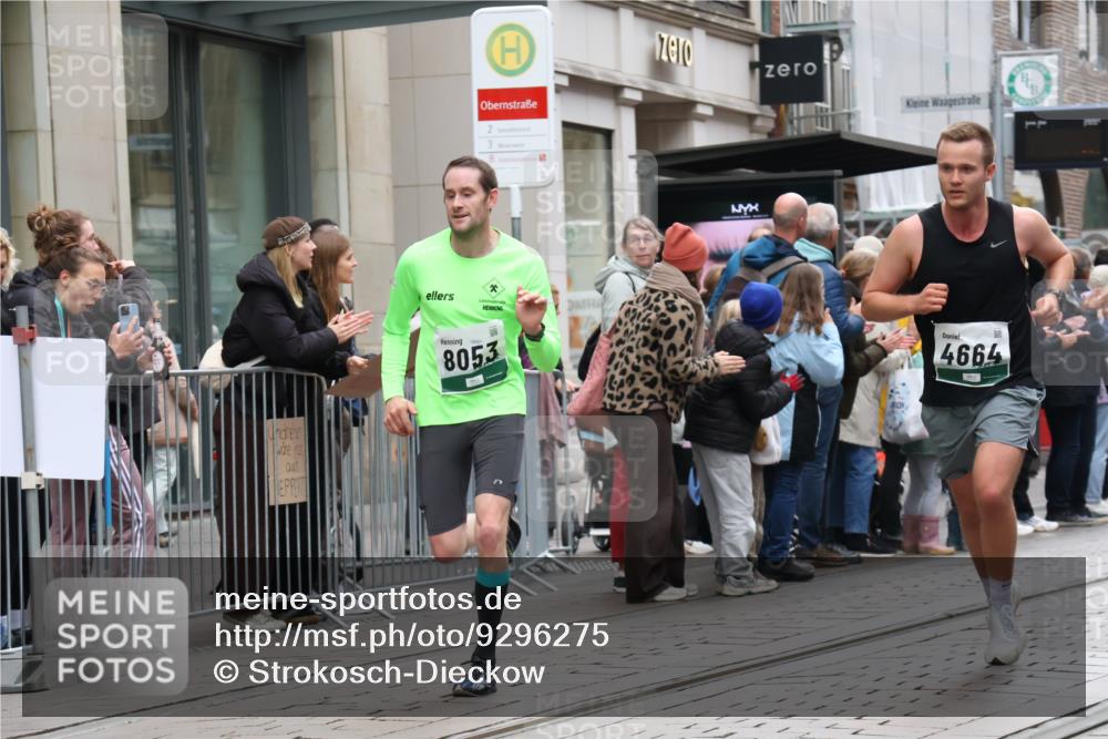 05.10.2025 - 20. swb-Marathon Bremen Strokosch-Dieckow http://msf.ph/oto/9296275 05.10.2025 12:58:53 Ziel 623, 2130, 2385, 3219, 3391, 4158, 4664, 5908, 6224, 6423, 6912, 8053, 9095, 623, 2130, 2385, 3219, 3391, 4158, 4664, 5908, 6224, 6423, 6912, 8053, 9095 meine-sportfotos.de