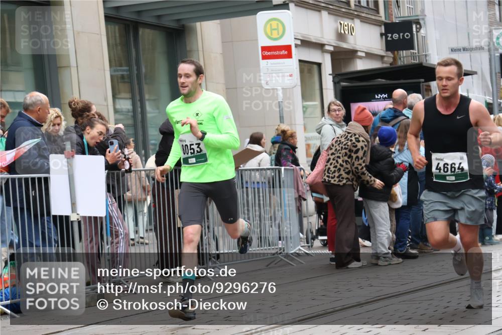 05.10.2025 - 20. swb-Marathon Bremen Strokosch-Dieckow http://msf.ph/oto/9296276 05.10.2025 12:58:53 Ziel 623, 2130, 2385, 3219, 3391, 4158, 4664, 5908, 6224, 6423, 6912, 8053, 9095, 623, 2130, 2385, 3219, 3391, 4158, 4664, 5908, 6224, 6423, 6912, 8053, 9095 meine-sportfotos.de
