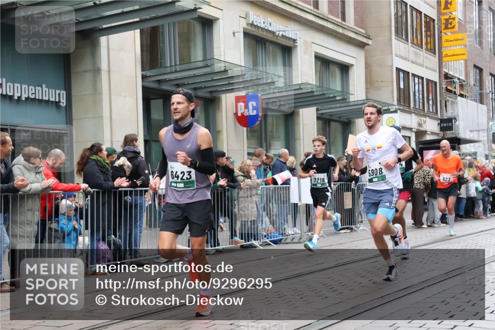 05.10.2025 - 20. swb-Marathon Bremen Strokosch-Dieckow http://msf.ph/oto/9296295 05.10.2025 12:59:04 Ziel 133, 623, 945, 2130, 2385, 2967, 3219, 3391, 4158, 4369, 4631, 5908, 6224, 6385, 6423, 6912, 7834, 9095, 133, 623, 945, 2130, 2385, 2967, 3219, 3391, 4158, 4369, 4631, 5908, 6224, 6385, 6423, 6912, 7834, 9095 meine-sportfotos.de