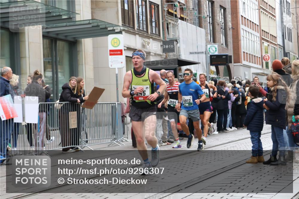 05.10.2025 - 20. swb-Marathon Bremen Strokosch-Dieckow http://msf.ph/oto/9296307 05.10.2025 12:59:12 Ziel 133, 623, 945, 2967, 4369, 4631, 6385, 6912, 7834, 9095, 133, 623, 945, 2967, 4369, 4631, 6385, 6912, 7834, 9095 meine-sportfotos.de