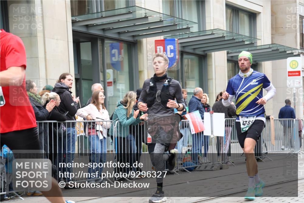 05.10.2025 - 20. swb-Marathon Bremen Strokosch-Dieckow http://msf.ph/oto/9296327 05.10.2025 12:59:18 Ziel 37, 133, 377, 945, 2967, 4369, 4631, 6385, 7834, 9095, 37, 133, 377, 945, 2967, 4369, 4631, 6385, 7834, 9095 meine-sportfotos.de