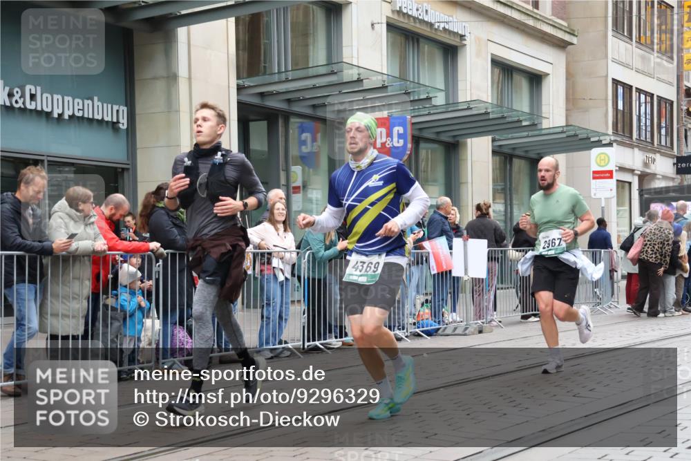 05.10.2025 - 20. swb-Marathon Bremen Strokosch-Dieckow http://msf.ph/oto/9296329 05.10.2025 12:59:19 Ziel 37, 133, 377, 945, 1476, 2967, 4369, 4631, 6385, 7834, 37, 133, 377, 945, 1476, 2967, 4369, 4631, 6385, 7834 meine-sportfotos.de