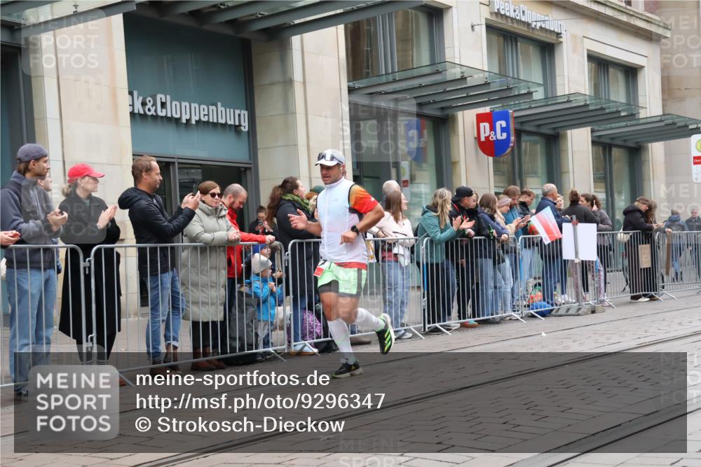 05.10.2025 - 20. swb-Marathon Bremen Strokosch-Dieckow http://msf.ph/oto/9296347 05.10.2025 12:59:33 Ziel 37, 40, 377, 689, 1476, 2186, 5287, 5988, 8351, 37, 40, 377, 689, 1476, 2186, 5287, 5988, 8351 meine-sportfotos.de