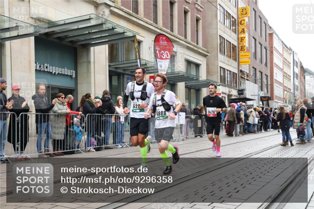 05.10.2025 - 20. swb-Marathon Bremen Strokosch-Dieckow http://msf.ph/oto/9296358 05.10.2025 12:59:38 Ziel 37, 40, 198, 377, 689, 1476, 2186, 4422, 5287, 5988, 6996, 8351, 37, 40, 198, 377, 689, 1476, 2186, 4422, 5287, 5988, 6996, 8351 meine-sportfotos.de