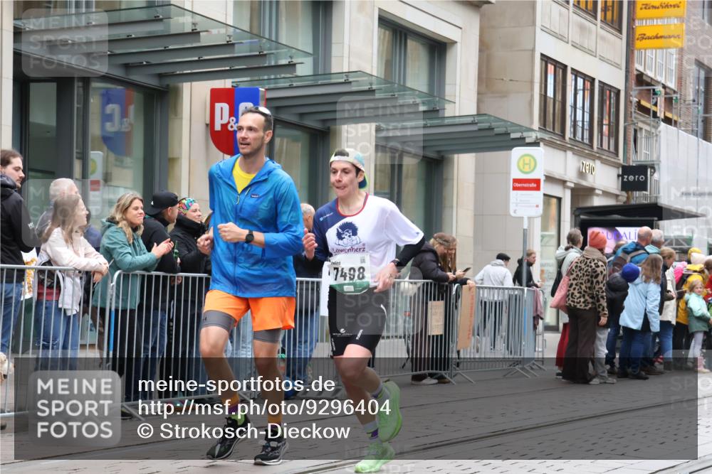05.10.2025 - 20. swb-Marathon Bremen Strokosch-Dieckow http://msf.ph/oto/9296404 05.10.2025 13:00:05 Ziel 46, 241, 826, 1612, 1615, 1812, 2064, 2118, 2169, 6633, 7498, 7949, 46, 241, 826, 1612, 1615, 1812, 2064, 2118, 2169, 6633, 7498, 7949 meine-sportfotos.de