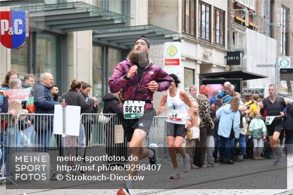 05.10.2025 - 20. swb-Marathon Bremen Strokosch-Dieckow http://msf.ph/oto/9296407 05.10.2025 13:00:13 Ziel 46, 965, 1612, 1615, 2118, 3251, 3982, 5014, 6633, 7099, 7373, 7949, 46, 965, 1612, 1615, 2118, 3251, 3982, 5014, 6633, 7099, 7373, 7949 meine-sportfotos.de