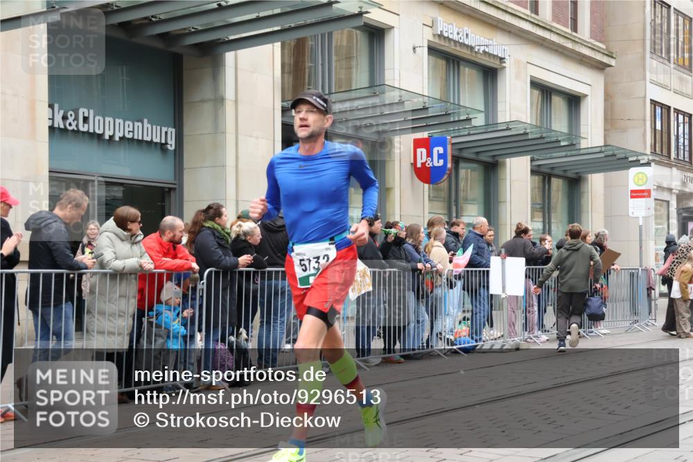 05.10.2025 - 20. swb-Marathon Bremen Strokosch-Dieckow http://msf.ph/oto/9296513 05.10.2025 13:01:11 Ziel 1042, 1626, 2284, 2545, 3807, 4571, 5132, 6302, 8169, 1042, 1626, 2284, 2545, 3807, 4571, 5132, 6302, 8169 meine-sportfotos.de