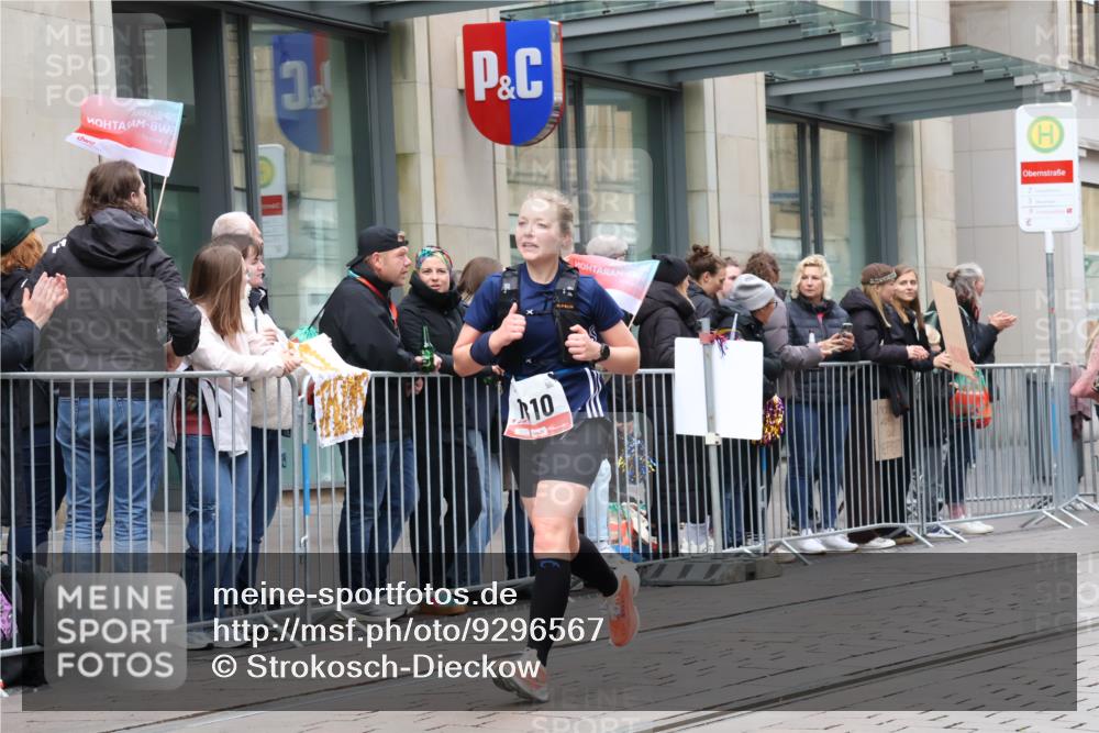 05.10.2025 - 20. swb-Marathon Bremen Strokosch-Dieckow http://msf.ph/oto/9296567 05.10.2025 13:02:18 Ziel 539, 662, 1810, 3054, 3327, 4274, 6849, 7028, 7170, 539, 662, 1810, 3054, 3327, 4274, 6849, 7028, 7170 meine-sportfotos.de