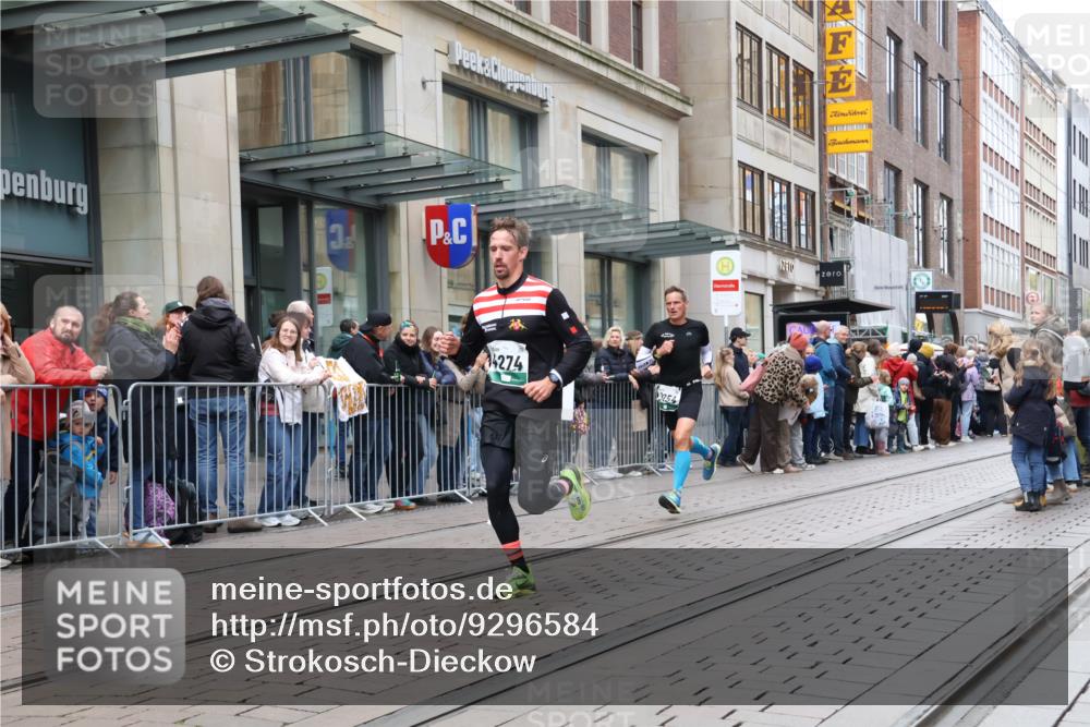 05.10.2025 - 20. swb-Marathon Bremen Strokosch-Dieckow http://msf.ph/oto/9296584 05.10.2025 13:02:33 Ziel 45, 288, 539, 2141, 2585, 3054, 3197, 3381, 4274, 4629, 45, 288, 539, 2141, 2585, 3054, 3197, 3381, 4274, 4629 meine-sportfotos.de