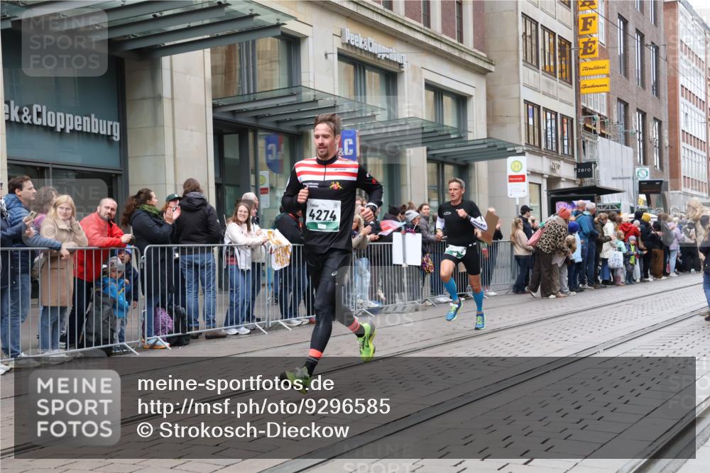 05.10.2025 - 20. swb-Marathon Bremen Strokosch-Dieckow http://msf.ph/oto/9296585 05.10.2025 13:02:33 Ziel 45, 288, 539, 2141, 2585, 3054, 3197, 3381, 4274, 4629, 45, 288, 539, 2141, 2585, 3054, 3197, 3381, 4274, 4629 meine-sportfotos.de
