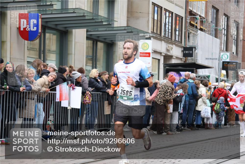 05.10.2025 - 20. swb-Marathon Bremen Strokosch-Dieckow http://msf.ph/oto/9296606 05.10.2025 13:02:44 Ziel 45, 288, 2036, 2141, 2585, 2939, 3197, 3381, 4629, 5831, 7675, 45, 288, 2036, 2141, 2585, 2939, 3197, 3381, 4629, 5831, 7675 meine-sportfotos.de
