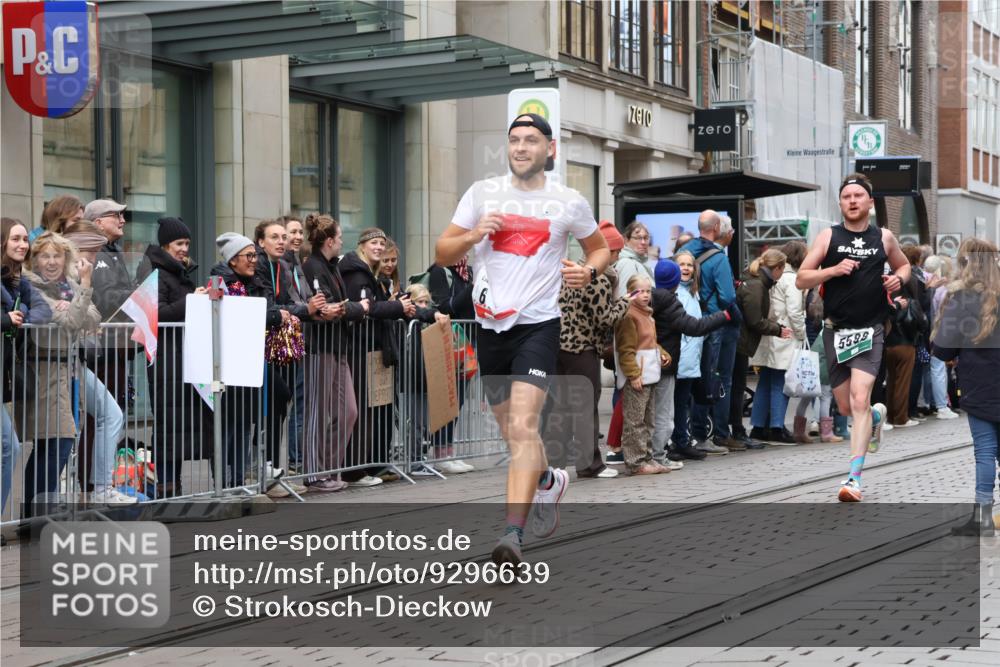 05.10.2025 - 20. swb-Marathon Bremen Strokosch-Dieckow http://msf.ph/oto/9296639 05.10.2025 13:03:15 Ziel 635, 2613, 4617, 4758, 4786, 5588, 6804, 635, 2613, 4617, 4758, 4786, 5588, 6804 meine-sportfotos.de