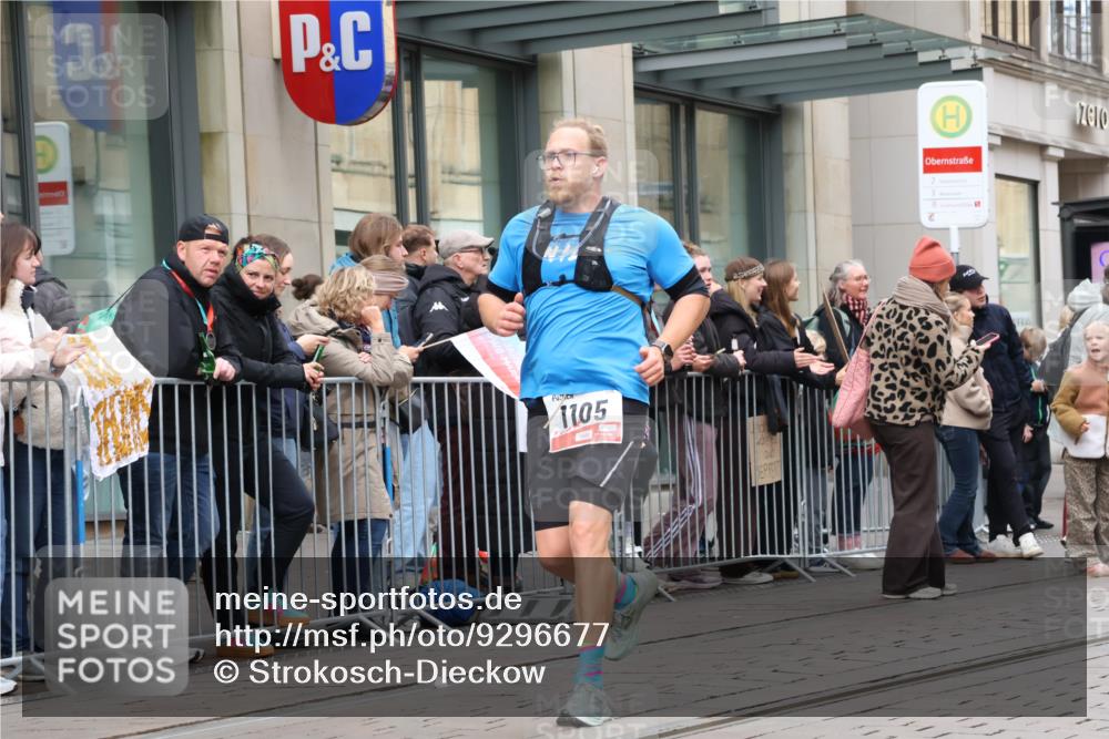 05.10.2025 - 20. swb-Marathon Bremen Strokosch-Dieckow http://msf.ph/oto/9296677 05.10.2025 13:03:39 Ziel 506, 1105, 1652, 2472, 2482, 2656, 3061, 3084, 4215, 4848, 5786, 7070, 8013, 506, 1105, 1652, 2472, 2482, 2656, 3061, 3084, 4215, 4848, 5786, 7070, 8013 meine-sportfotos.de
