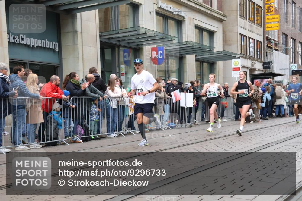 05.10.2025 - 20. swb-Marathon Bremen Strokosch-Dieckow http://msf.ph/oto/9296733 05.10.2025 13:04:06 Ziel 329, 706, 1763, 2643, 3320, 5656, 6295, 7176, 7583, 7735, 7900, 329, 706, 1763, 2643, 3320, 5656, 6295, 7176, 7583, 7735, 7900 meine-sportfotos.de
