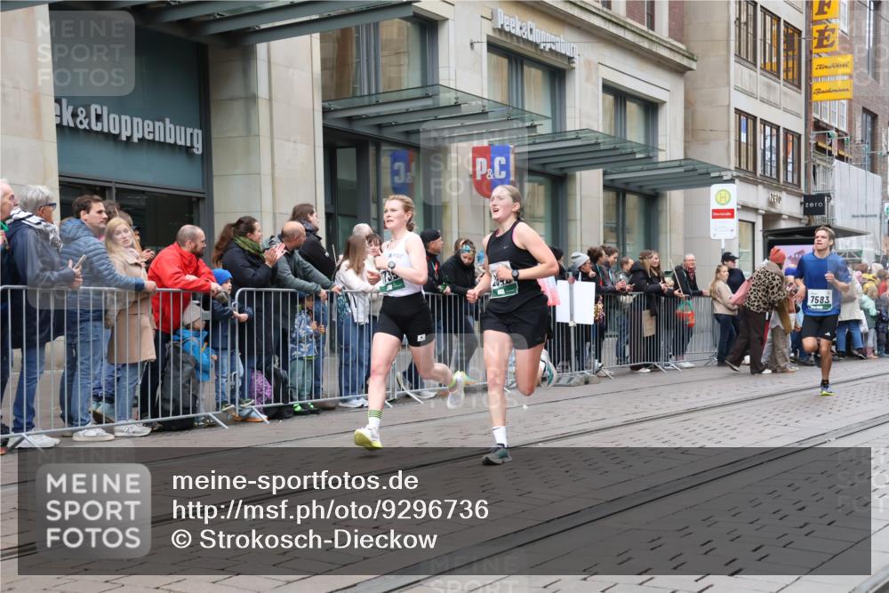 05.10.2025 - 20. swb-Marathon Bremen Strokosch-Dieckow http://msf.ph/oto/9296736 05.10.2025 13:04:08 Ziel 329, 1763, 2643, 3320, 5656, 6295, 7176, 7583, 7735, 329, 1763, 2643, 3320, 5656, 6295, 7176, 7583, 7735 meine-sportfotos.de