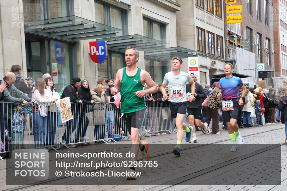 05.10.2025 - 20. swb-Marathon Bremen Strokosch-Dieckow http://msf.ph/oto/9296765 05.10.2025 13:04:28 Ziel 109, 577, 819, 1265, 2057, 2188, 4966, 6463, 7176, 109, 577, 819, 1265, 2057, 2188, 4966, 6463, 7176 meine-sportfotos.de