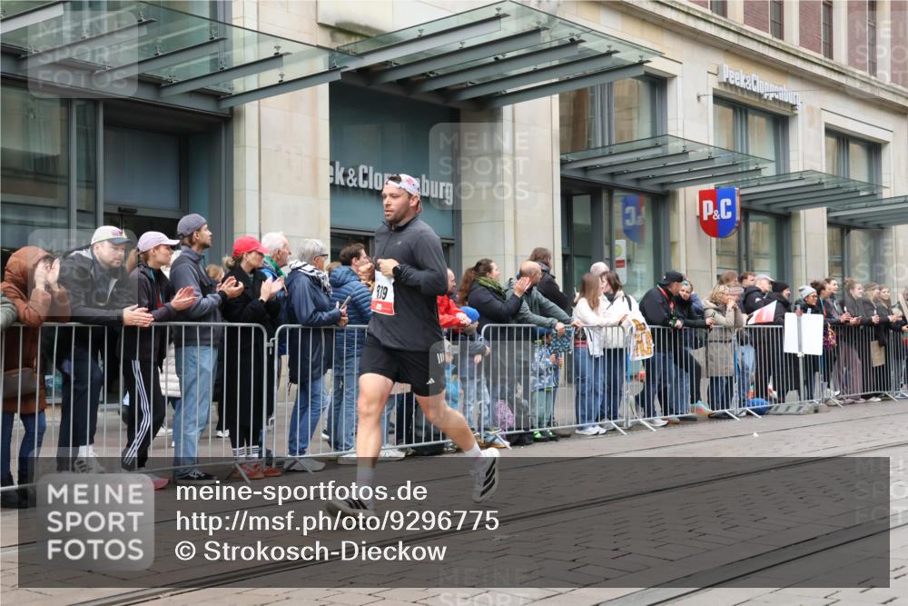 05.10.2025 - 20. swb-Marathon Bremen Strokosch-Dieckow http://msf.ph/oto/9296775 05.10.2025 13:04:31 Ziel 109, 577, 819, 1123, 1265, 2057, 2188, 4966, 6463, 8729, 109, 577, 819, 1123, 1265, 2057, 2188, 4966, 6463, 8729 meine-sportfotos.de