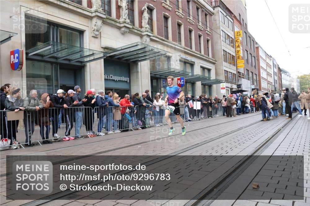 05.10.2025 - 20. swb-Marathon Bremen Strokosch-Dieckow http://msf.ph/oto/9296783 05.10.2025 13:04:36 Ziel 109, 548, 685, 819, 1123, 1196, 1631, 2057, 2188, 6463, 8729, 109, 548, 685, 819, 1123, 1196, 1631, 2057, 2188, 6463, 8729 meine-sportfotos.de