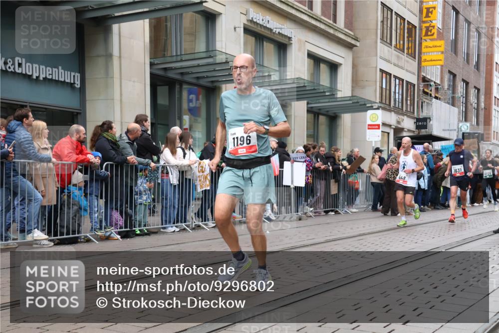 05.10.2025 - 20. swb-Marathon Bremen Strokosch-Dieckow http://msf.ph/oto/9296802 05.10.2025 13:04:47 Ziel 236, 548, 685, 917, 1123, 1196, 1607, 1631, 4291, 5103, 7987, 8729, 236, 548, 685, 917, 1123, 1196, 1607, 1631, 4291, 5103, 7987, 8729 meine-sportfotos.de