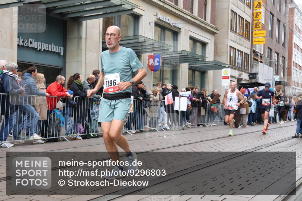 05.10.2025 - 20. swb-Marathon Bremen Strokosch-Dieckow http://msf.ph/oto/9296803 05.10.2025 13:04:47 Ziel 236, 548, 685, 917, 1123, 1196, 1607, 1631, 4291, 5103, 7987, 8729, 236, 548, 685, 917, 1123, 1196, 1607, 1631, 4291, 5103, 7987, 8729 meine-sportfotos.de