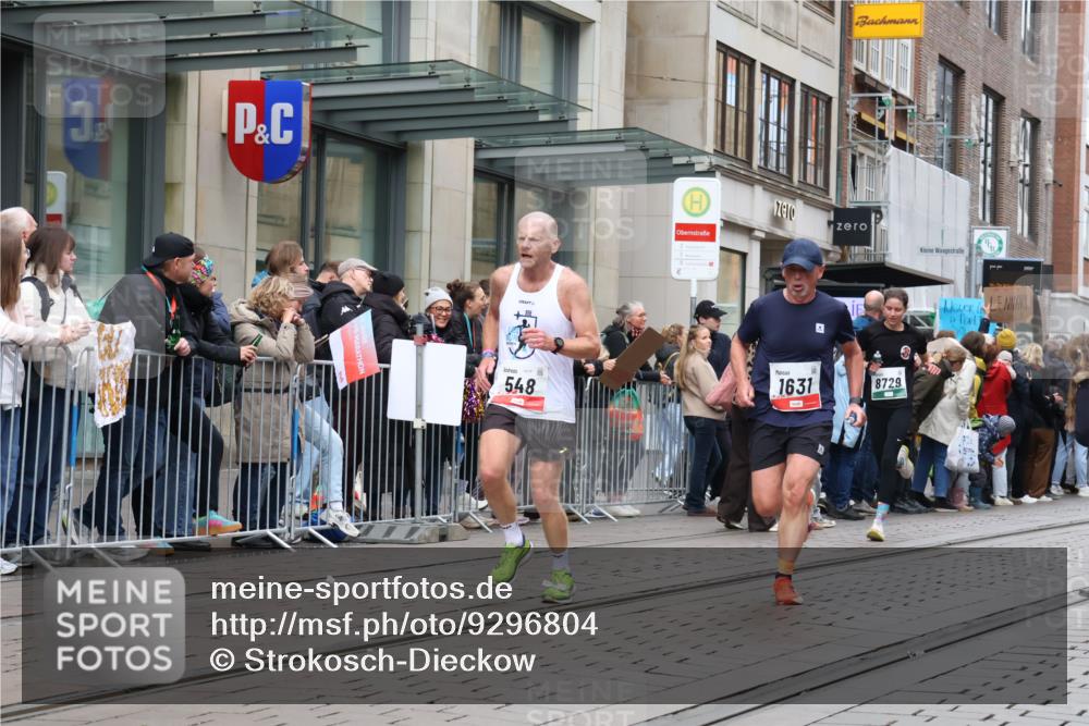 05.10.2025 - 20. swb-Marathon Bremen Strokosch-Dieckow http://msf.ph/oto/9296804 05.10.2025 13:04:48 Ziel 236, 548, 685, 917, 1123, 1196, 1607, 1631, 4291, 5103, 7987, 8729, 9114, 236, 548, 685, 917, 1123, 1196, 1607, 1631, 4291, 5103, 7987, 8729, 9114 meine-sportfotos.de