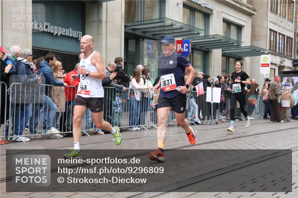 05.10.2025 - 20. swb-Marathon Bremen Strokosch-Dieckow http://msf.ph/oto/9296809 05.10.2025 13:04:49 Ziel 236, 548, 685, 917, 1123, 1196, 1607, 1631, 4291, 5103, 7987, 8729, 9114, 236, 548, 685, 917, 1123, 1196, 1607, 1631, 4291, 5103, 7987, 8729, 9114 meine-sportfotos.de