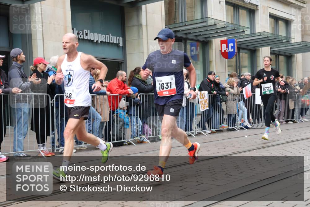 05.10.2025 - 20. swb-Marathon Bremen Strokosch-Dieckow http://msf.ph/oto/9296810 05.10.2025 13:04:50 Ziel 236, 548, 685, 917, 1123, 1196, 1607, 1631, 4291, 5103, 5264, 7987, 8729, 9114, 236, 548, 685, 917, 1123, 1196, 1607, 1631, 4291, 5103, 5264, 7987, 8729, 9114 meine-sportfotos.de