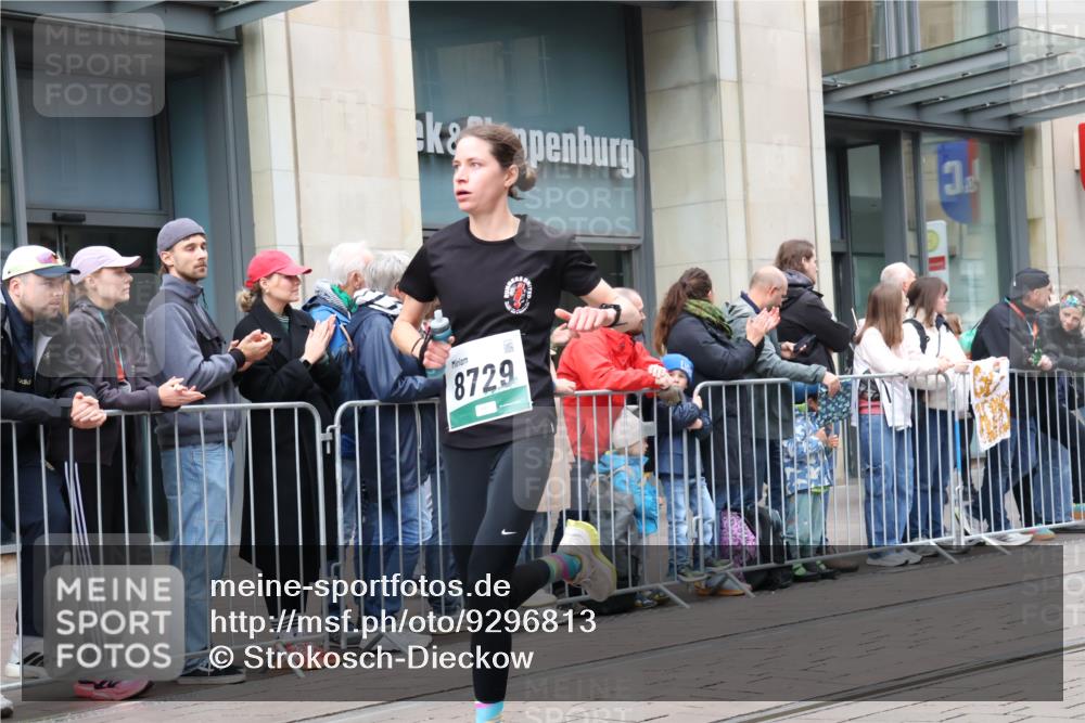 05.10.2025 - 20. swb-Marathon Bremen Strokosch-Dieckow http://msf.ph/oto/9296813 05.10.2025 13:04:51 Ziel 236, 548, 685, 917, 1123, 1196, 1607, 1631, 2092, 4291, 5103, 5264, 7831, 7987, 8729, 9114, 236, 548, 685, 917, 1123, 1196, 1607, 1631, 2092, 4291, 5103, 5264, 7831, 7987, 8729, 9114 meine-sportfotos.de