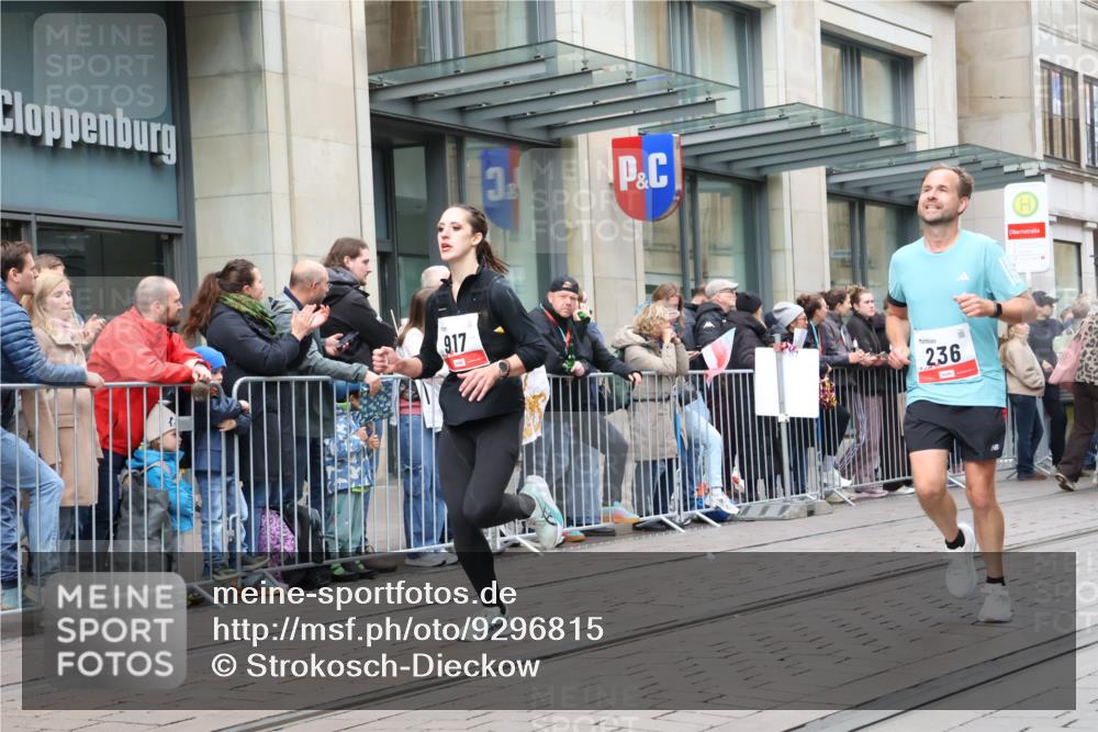 05.10.2025 - 20. swb-Marathon Bremen Strokosch-Dieckow http://msf.ph/oto/9296815 05.10.2025 13:04:57 Ziel 236, 548, 685, 907, 917, 1196, 1607, 1631, 1641, 2092, 2974, 2990, 3819, 4291, 4313, 5103, 5264, 7831, 7987, 8507, 9114, 236, 548, 685, 907, 917, 1196, 1607, 1631, 1641, 2092, 2974, 2990, 3819, 4291, 4313, 5103, 5264, 7831, 7987, 8507, 9114 meine-sportfotos.de