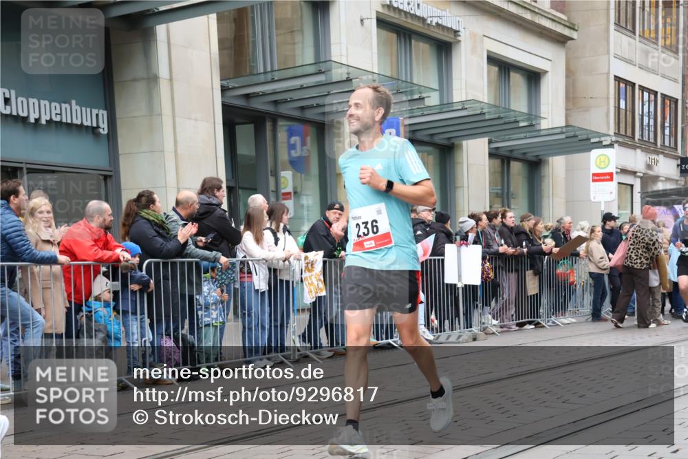 05.10.2025 - 20. swb-Marathon Bremen Strokosch-Dieckow http://msf.ph/oto/9296817 05.10.2025 13:04:58 Ziel 236, 907, 917, 1196, 1607, 1641, 2092, 2360, 2974, 2990, 3819, 4291, 4313, 5103, 5264, 7831, 7987, 8507, 9114, 236, 907, 917, 1196, 1607, 1641, 2092, 2360, 2974, 2990, 3819, 4291, 4313, 5103, 5264, 7831, 7987, 8507, 9114 meine-sportfotos.de