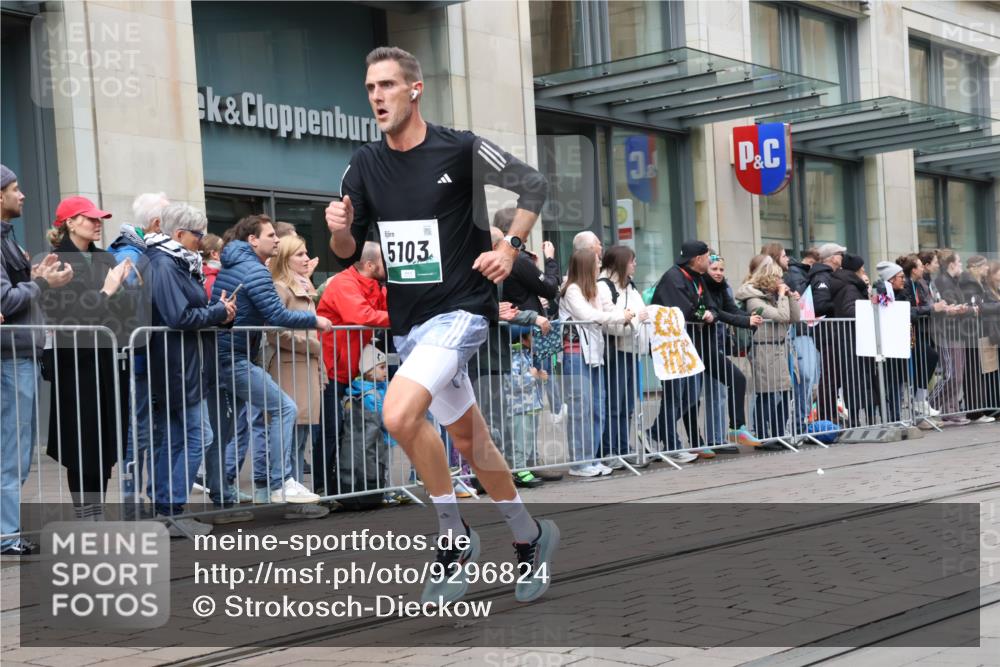 05.10.2025 - 20. swb-Marathon Bremen Strokosch-Dieckow http://msf.ph/oto/9296824 05.10.2025 13:05:06 Ziel 236, 907, 1607, 1641, 2092, 2249, 2360, 2974, 2990, 3819, 4291, 4313, 5103, 5264, 6251, 7831, 7987, 8507, 8923, 9114, 236, 907, 1607, 1641, 2092, 2249, 2360, 2974, 2990, 3819, 4291, 4313, 5103, 5264, 6251, 7831, 7987, 8507, 8923, 9114 meine-sportfotos.de