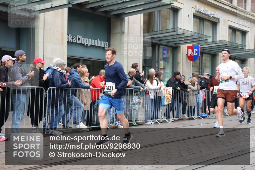 05.10.2025 - 20. swb-Marathon Bremen Strokosch-Dieckow http://msf.ph/oto/9296830 05.10.2025 13:05:08 Ziel 236, 907, 1607, 1641, 2092, 2249, 2360, 2974, 2990, 3819, 4291, 4313, 5103, 5264, 6251, 7831, 7987, 8507, 8923, 9114, 236, 907, 1607, 1641, 2092, 2249, 2360, 2974, 2990, 3819, 4291, 4313, 5103, 5264, 6251, 7831, 7987, 8507, 8923, 9114 meine-sportfotos.de