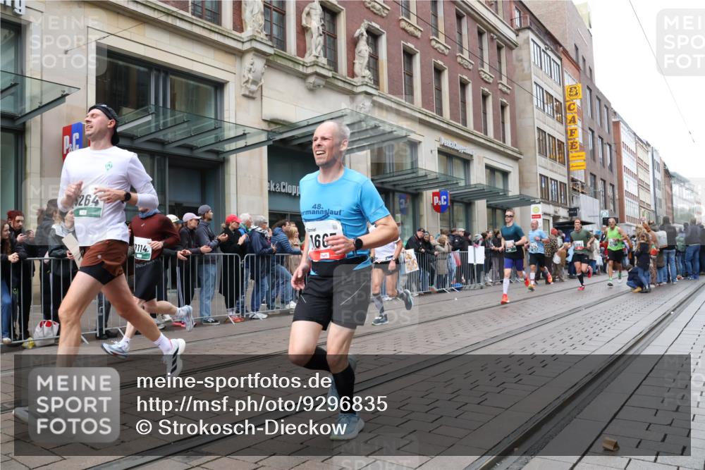 05.10.2025 - 20. swb-Marathon Bremen Strokosch-Dieckow http://msf.ph/oto/9296835 05.10.2025 13:05:10 Ziel 907, 1307, 1607, 1641, 2092, 2249, 2360, 2974, 2988, 2990, 3819, 4255, 4313, 5264, 6251, 7831, 7987, 8507, 8923, 9114, 907, 1307, 1607, 1641, 2092, 2249, 2360, 2974, 2988, 2990, 3819, 4255, 4313, 5264, 6251, 7831, 7987, 8507, 8923, 9114 meine-sportfotos.de
