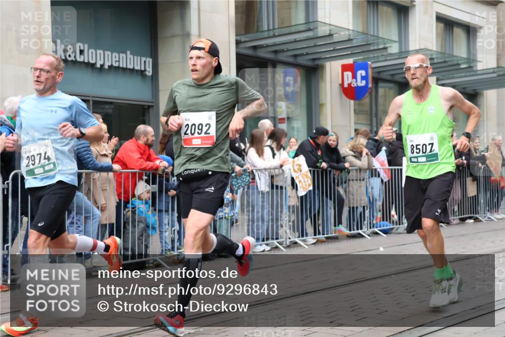 05.10.2025 - 20. swb-Marathon Bremen Strokosch-Dieckow http://msf.ph/oto/9296843 05.10.2025 13:05:12 Ziel 907, 1307, 1607, 1641, 2092, 2249, 2360, 2974, 2988, 2990, 3819, 4255, 4313, 4353, 5264, 6251, 7831, 7987, 8507, 8923, 9114, 907, 1307, 1607, 1641, 2092, 2249, 2360, 2974, 2988, 2990, 3819, 4255, 4313, 4353, 5264, 6251, 7831, 7987, 8507, 8923, 9114 meine-sportfotos.de