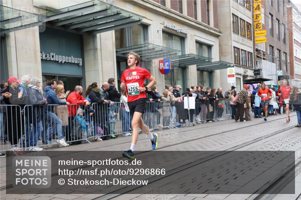 05.10.2025 - 20. swb-Marathon Bremen Strokosch-Dieckow http://msf.ph/oto/9296866 05.10.2025 13:05:27 Ziel 609, 642, 852, 1307, 1790, 2013, 2249, 2872, 2988, 4255, 4353, 4962, 5599, 6251, 7647, 8244, 8897, 8923, 609, 642, 852, 1307, 1790, 2013, 2249, 2872, 2988, 4255, 4353, 4962, 5599, 6251, 7647, 8244, 8897, 8923 meine-sportfotos.de