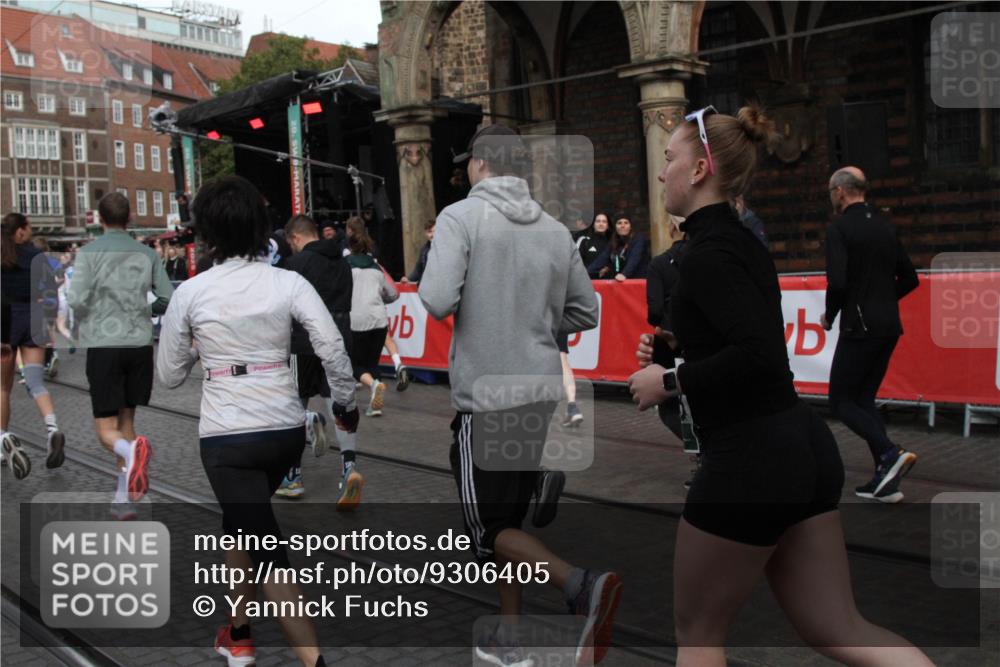 05.10.2025 - 20. swb-Marathon Bremen Yannick Fuchs http://msf.ph/oto/9306405 05.10.2025 11:40:28 Ziel  meine-sportfotos.de