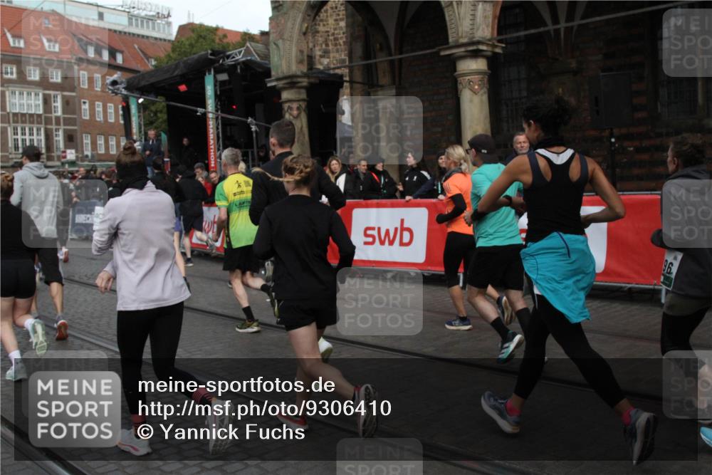 05.10.2025 - 20. swb-Marathon Bremen Yannick Fuchs http://msf.ph/oto/9306410 05.10.2025 11:40:30 Ziel  meine-sportfotos.de