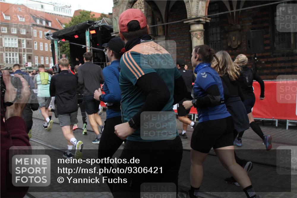 05.10.2025 - 20. swb-Marathon Bremen Yannick Fuchs http://msf.ph/oto/9306421 05.10.2025 11:40:34 Ziel  meine-sportfotos.de