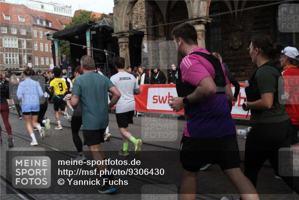 05.10.2025 - 20. swb-Marathon Bremen Yannick Fuchs http://msf.ph/oto/9306430 05.10.2025 11:40:37 Ziel  meine-sportfotos.de