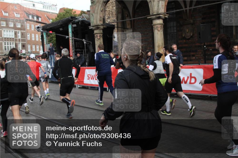 05.10.2025 - 20. swb-Marathon Bremen Yannick Fuchs http://msf.ph/oto/9306436 05.10.2025 11:40:39 Ziel  meine-sportfotos.de