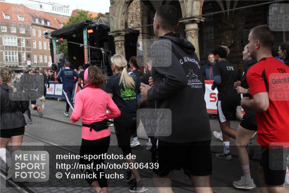 05.10.2025 - 20. swb-Marathon Bremen Yannick Fuchs http://msf.ph/oto/9306439 05.10.2025 11:40:40 Ziel  meine-sportfotos.de