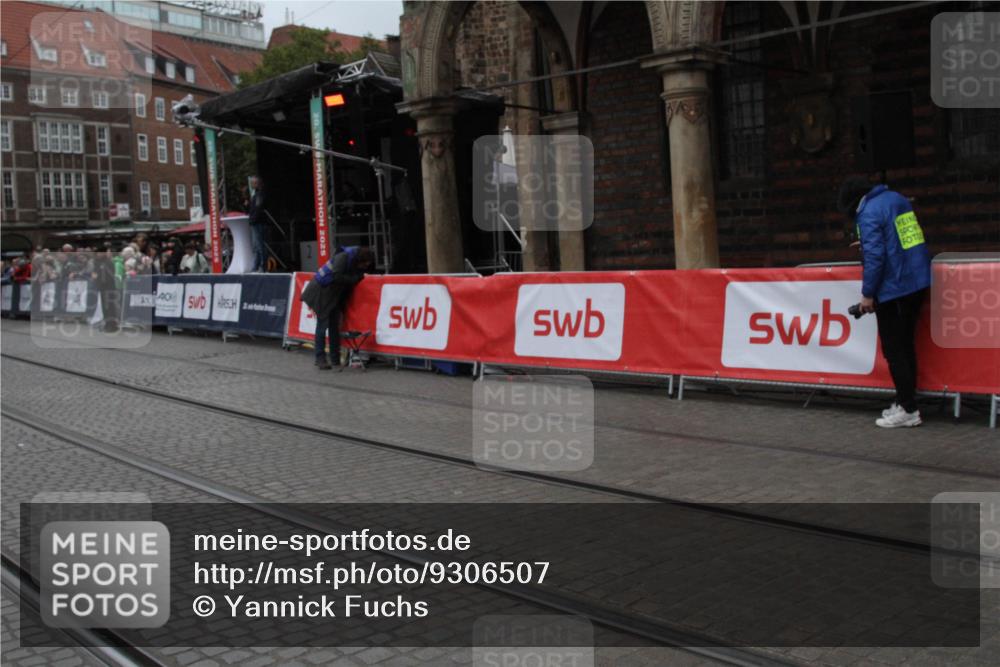 05.10.2025 - 20. swb-Marathon Bremen Yannick Fuchs http://msf.ph/oto/9306507 05.10.2025 11:59:15 Ziel  meine-sportfotos.de