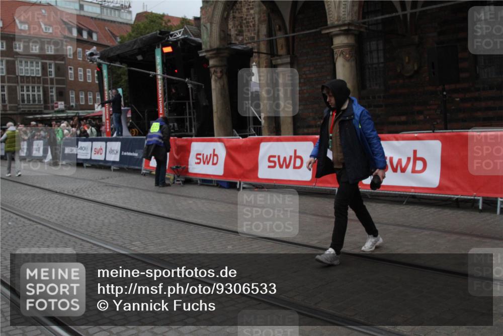 05.10.2025 - 20. swb-Marathon Bremen Yannick Fuchs http://msf.ph/oto/9306533 05.10.2025 11:59:39 Ziel  meine-sportfotos.de