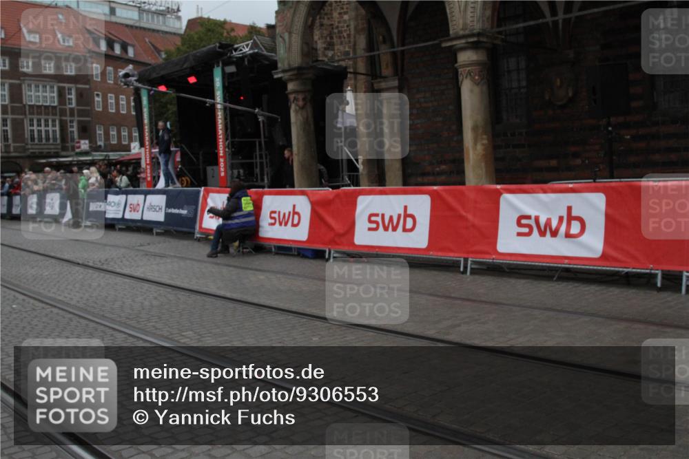 05.10.2025 - 20. swb-Marathon Bremen Yannick Fuchs http://msf.ph/oto/9306553 05.10.2025 11:59:51 Ziel  meine-sportfotos.de