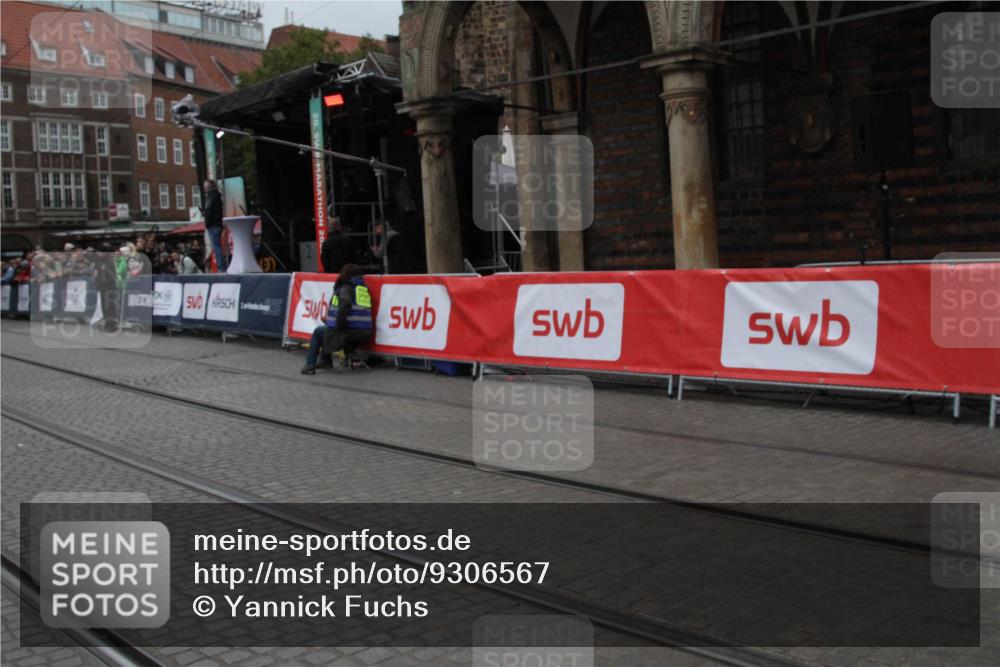 05.10.2025 - 20. swb-Marathon Bremen Yannick Fuchs http://msf.ph/oto/9306567 05.10.2025 11:59:56 Ziel  meine-sportfotos.de