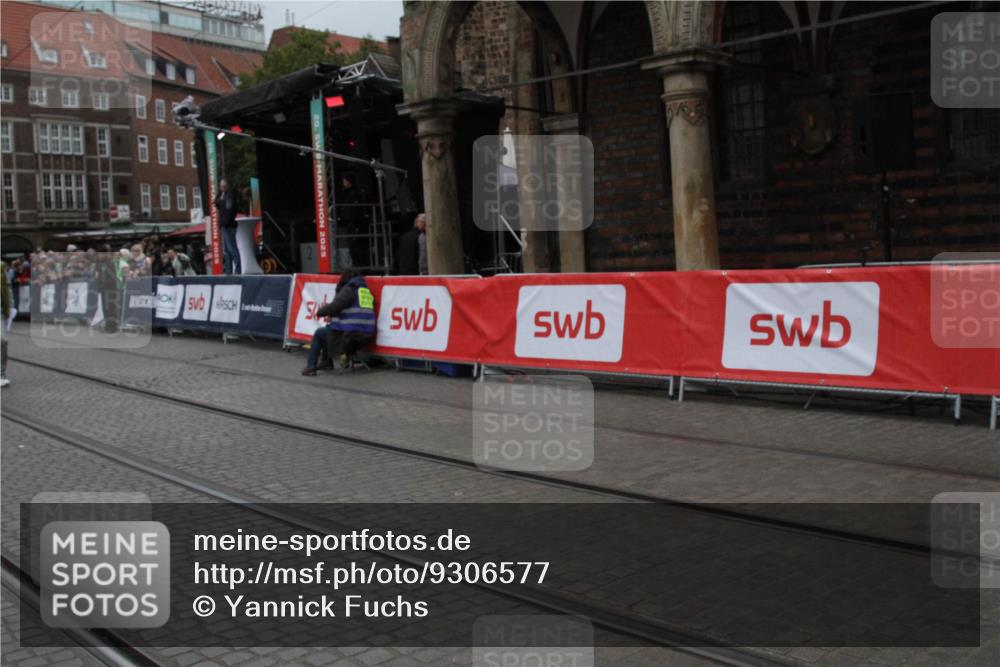 05.10.2025 - 20. swb-Marathon Bremen Yannick Fuchs http://msf.ph/oto/9306577 05.10.2025 12:00:02 Ziel  meine-sportfotos.de